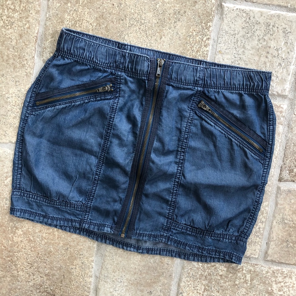 ❤️ NWT H&M Mini Zip up Faux denim Skirt, Size 8